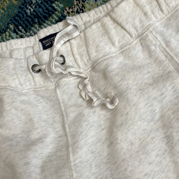 A&f logo sweatpants heather grey size small like new - Picture 4 of 5